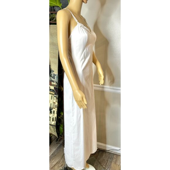 Vintage White Mid-Length Slip Dress With Adjustable Straps - Picture 9 of 11